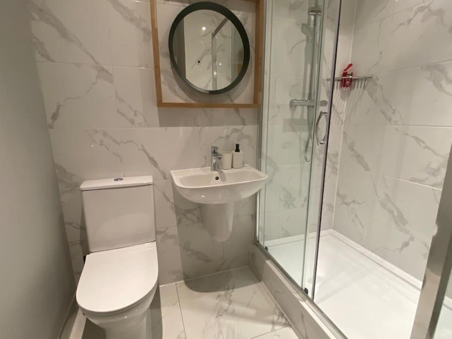Stunning One B/R Apartment - City Centre Λιντς Εξωτερικό φωτογραφία